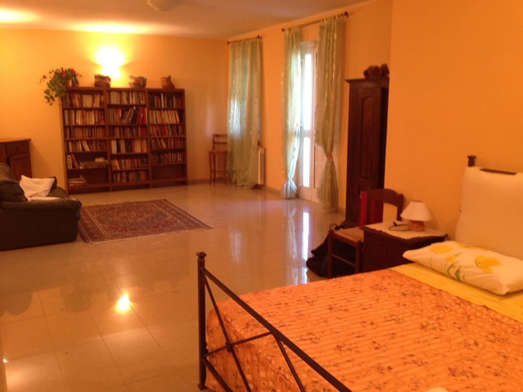 Villa Naclerio Sarzana Phòng bức ảnh
