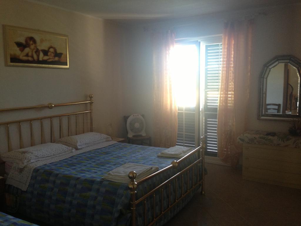 Villa Naclerio Sarzana Phòng bức ảnh
